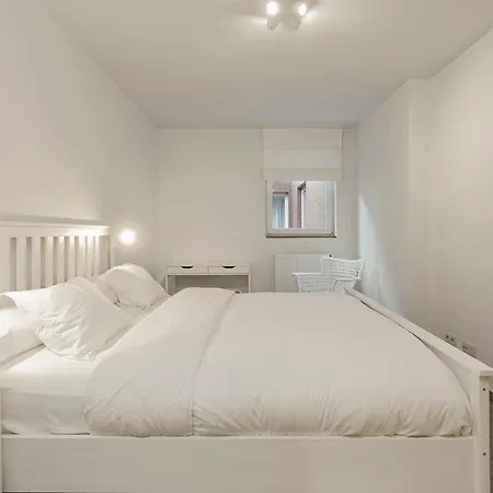 Ruim App Met 3 Slpks En 2 Badkamers Vlakbij De Zee *
